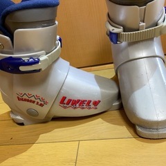 スキーブーツ22.5cmの画像