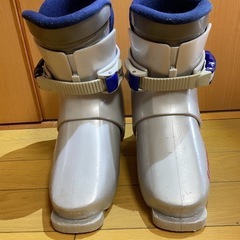 スキーブーツ22.5cm