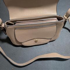 ショルダーバッグの画像