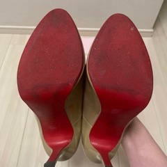 ダイアナ　ベージュ　エナメルパンプス　23.5cmの画像