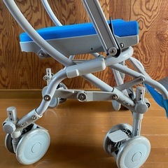 ウチエ入浴用車椅子の画像