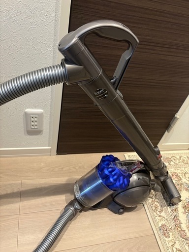 【受渡者決定】Dyson ダイソン　掃除機　DC48