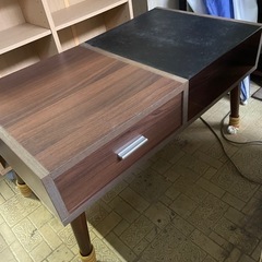 アンティーク　テーブルの画像