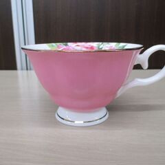 ロイヤルアーデン ティーソーサー ボンチャイナ ピンク色 バラ 薔薇 ROYAL ARDEN BONE CHINA 苫小牧西店の画像