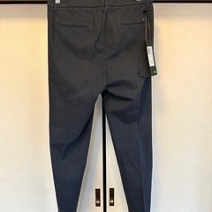 メンズパンツ イタリア 新品 ウエスト76cm股下74cm 紺色 綿ポリ素材の画像
