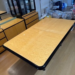 イタリア製ダイニングテーブル