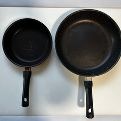 20cm、26cmフライパン　2個で500円