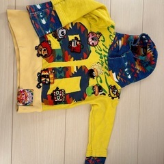 パーカー　サイズ90