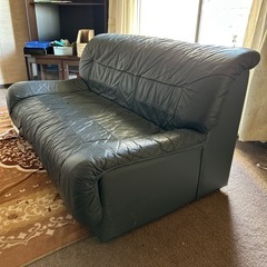 二人掛けソファの画像