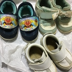 子供用スニーカー（12.5と13）