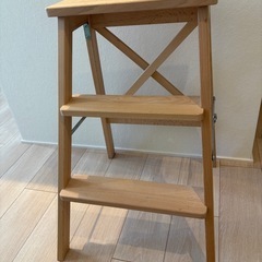 ⁂取引中⁂
IKEA 脚立　美品