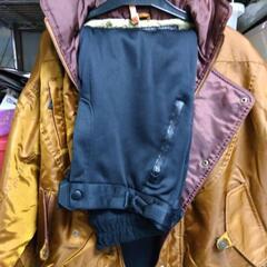 厚木方面🆗￥39200の品ボーガーの🏂️ウエア上下の画像