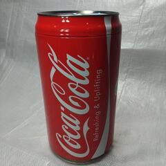 大きなコカ・コーラの缶