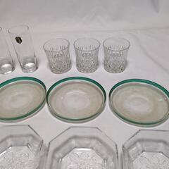 ３個組食器、皿、プレート、グラス類の画像
