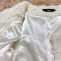 ★新品‼︎★DURAS ホワイト ファーコート ノーカラーの画像