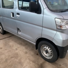 売約済　平成30年式　サンバーバン　4WD　5F　難あり　現状販売の画像