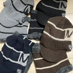 ニットキャップとネックウォーマーのセット 　まとめ買い歓迎　卸ます　アマゾン引き上げ商品　倒産品　ネット商材　卸ます　転売　アマゾン引き上げ商品　卸し　問屋　倒産品　転売OK　ネット商材　アマゾン　商品　景品　コンペの画像