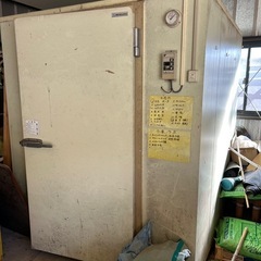 予冷庫　保冷庫　冷蔵庫　200V 三相