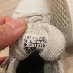 adidas キッズスニーカー の画像