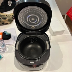 SHARP 炊飯器の画像