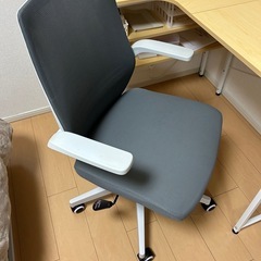 オフィスデスクチェア