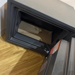 引き取り手決まりました電子金庫　使えます　鍵付きの画像
