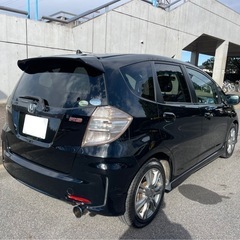 マニュアル6速🚗フィット RSの画像