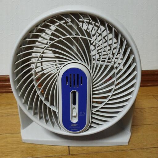 東芝　マイナスイオン発生サー　キュレーター