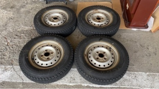 軽トラ、軽バン　スタッドレスタイヤ4本タイヤホイール