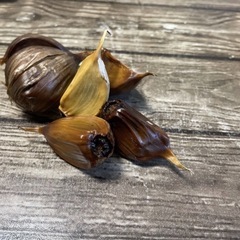 国産熟成ニンニク　100g