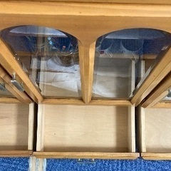 食器棚の画像