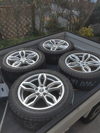 BMW X1 スタッドレスホイール付き