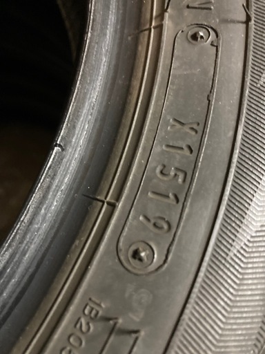 引渡し決定ｽﾀｯﾄﾞﾚｽﾀｲﾔ155/65R14
