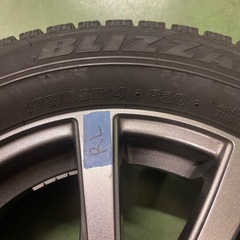 スタッドレスタイヤ 175/65/r14の画像