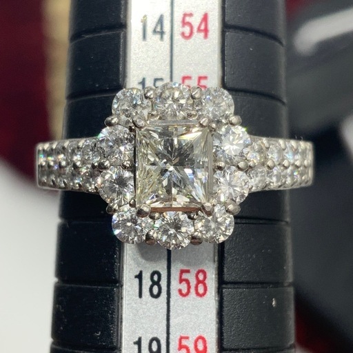 豪華 プリンセスカット ダイヤモンドリング 6.8g 約16号 0.747ct D1.09ct