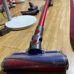 ★ジャンク　ダイソン スタンド　充電器　付き　Dyson V11 Fluffy★の画像