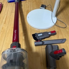 ★ジャンク　ダイソン スタンド　充電器　付き　Dyson V11 Fluffy★の画像