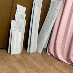 【引き取りに来てくださる方限定】はめこみ式フロアタイル　ホワイト...
