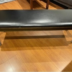 【値下げ】ダイニングテーブルandベンチand回転椅子3つの画像