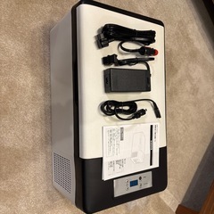 新品未使用　車載対応　冷蔵冷凍庫15L