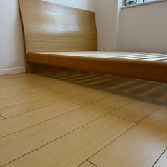 ベッドフレーム　セミダブルサイズ　の画像