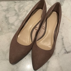 美品♡ベージュのパンプスです☺️