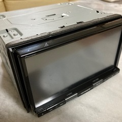 ✨2022年?春モデル?楽ナビ AVIC-RZ303III 　DVD CD ワンセグ 地デジ TV SD AUX USB ipod✳️　本体のみ‼️