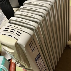 ジャンク オイルヒーター デロンギの画像