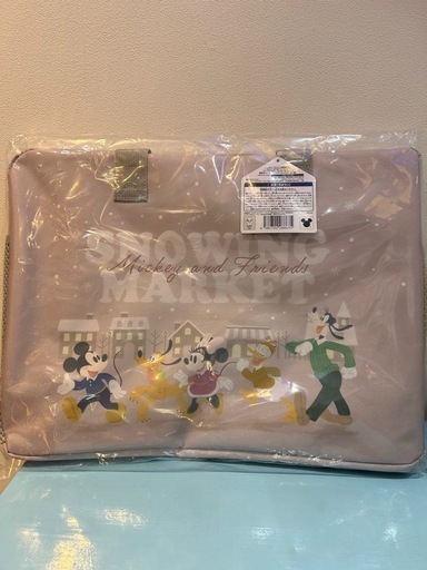 新品未開封ミッキー\u0026フレンズ　雪降るマーケット　トラベルバッグ