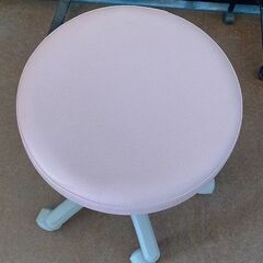 ピンク　回転イス　丸椅子　高さ調節可能　作業イス　直径30cm 高さ40cmから51cmまで調節の画像