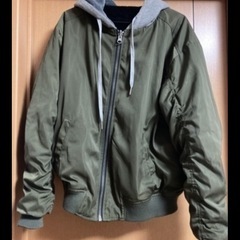 リバーシブル　ブルゾン