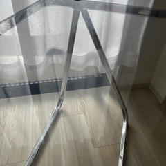 折りたたみテーブルの画像