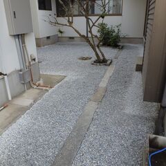 人工芝、防草シート，石灰石細石仕様、格安、工事屋コウチャン