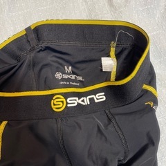 Skins インナーパンツ　Mサイズの画像